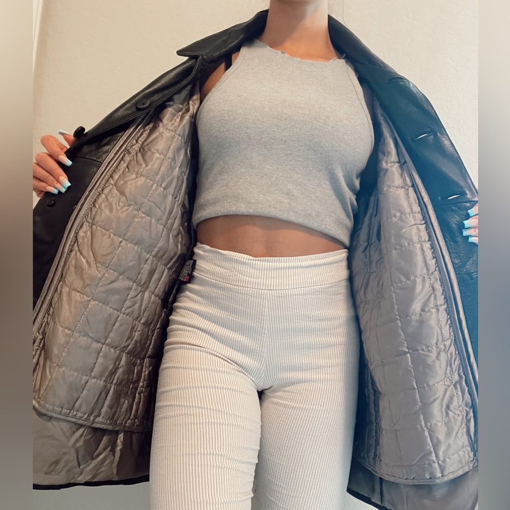Leather jacket - Picture 3 of 7